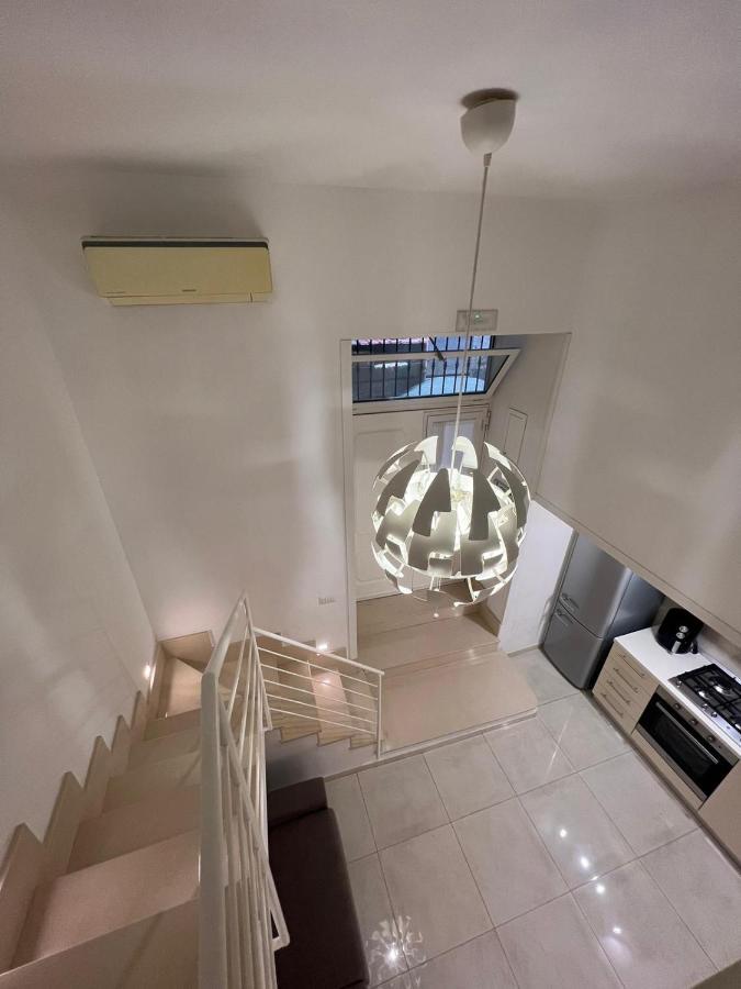 Life House Apartment Naples Luaran gambar