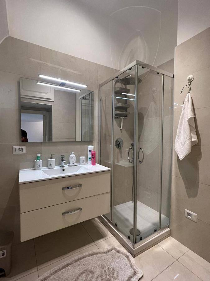 Life House Apartment Naples Luaran gambar