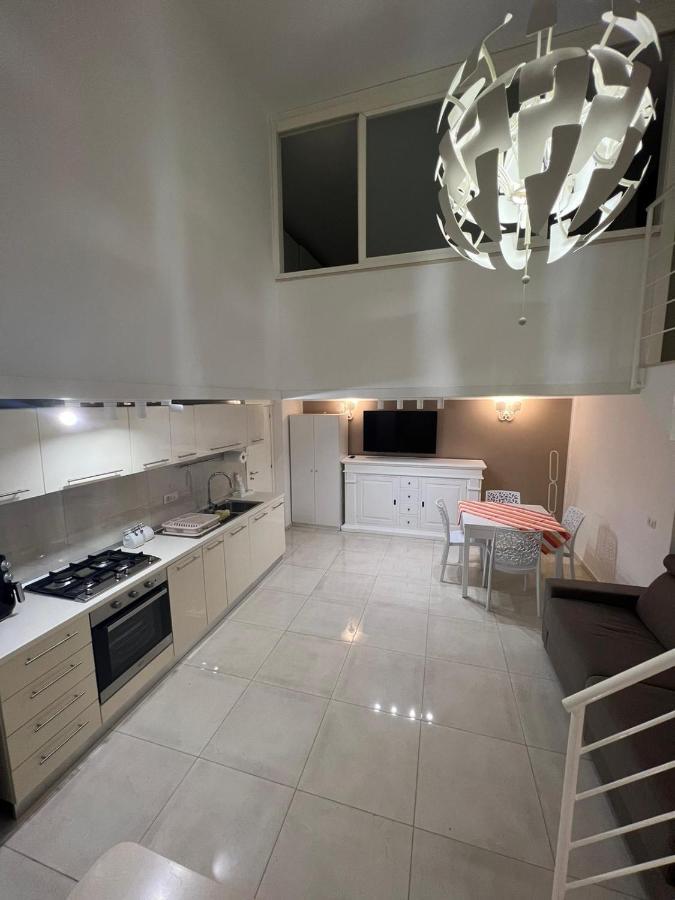 Life House Apartment Naples Luaran gambar